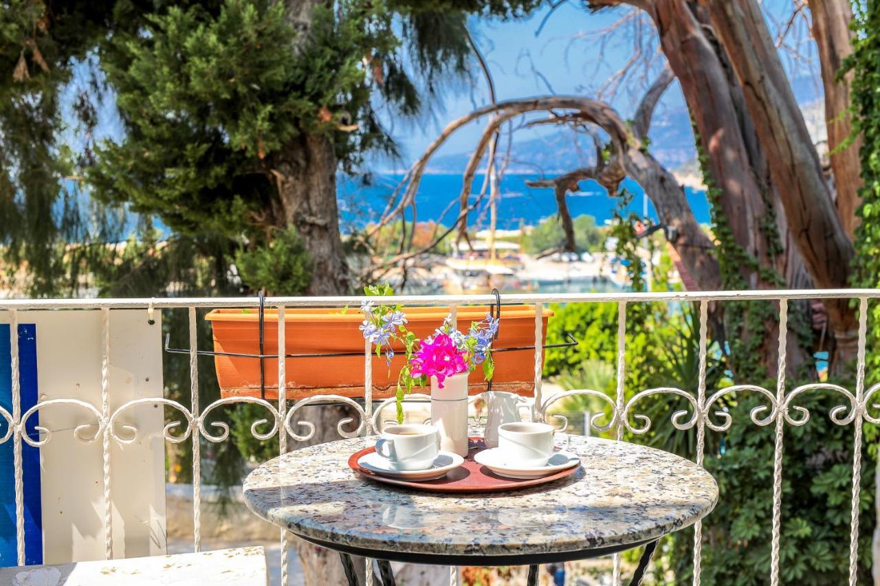 Turkuaz Pansiyon Kaş Exteriör bild