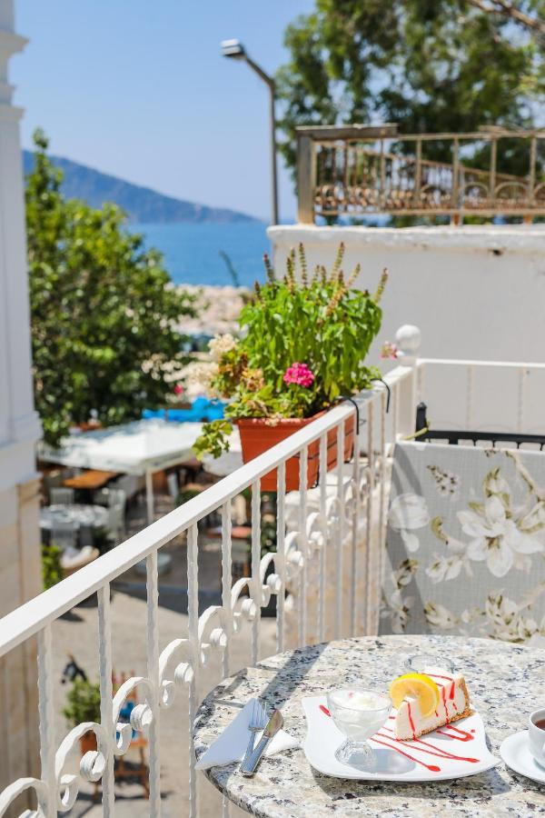 Turkuaz Pansiyon Kaş Exteriör bild