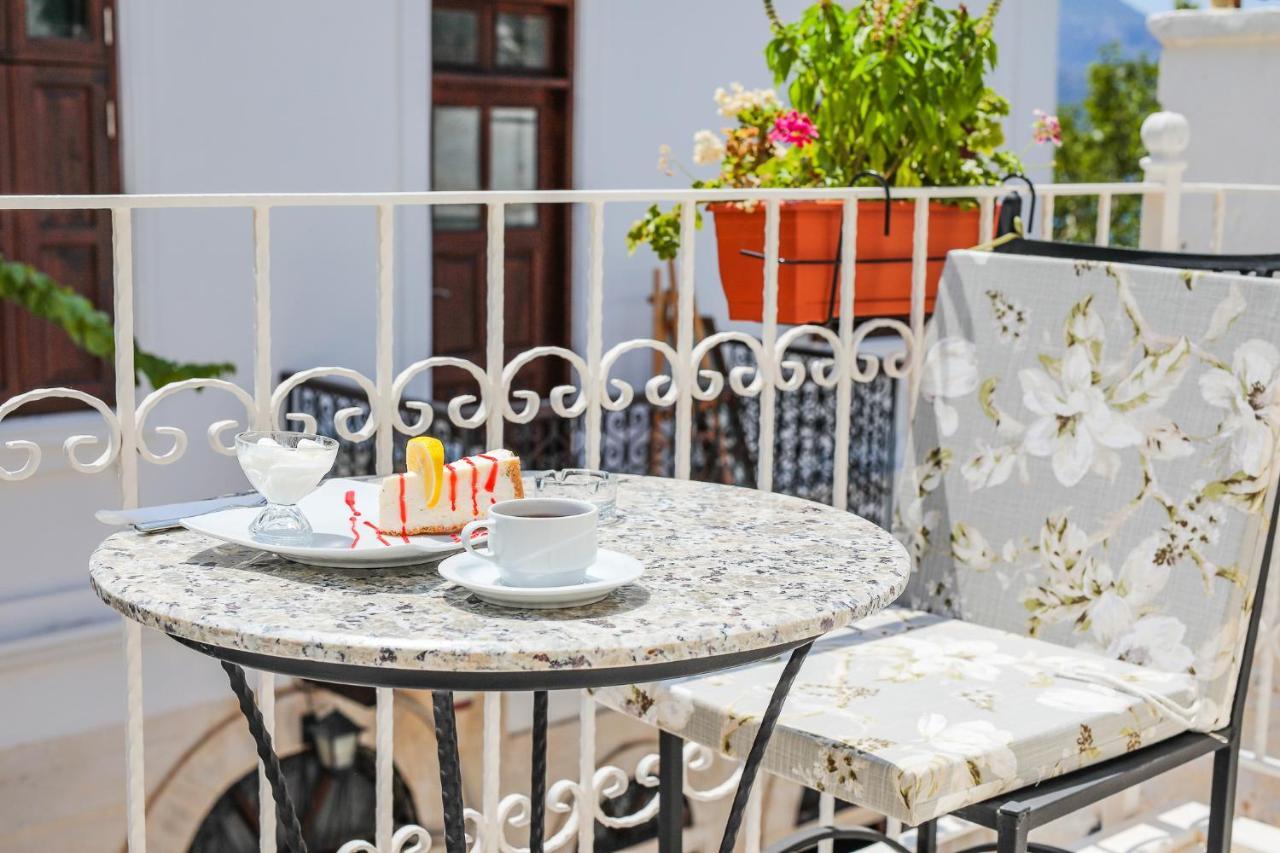 Turkuaz Pansiyon Kaş Exteriör bild