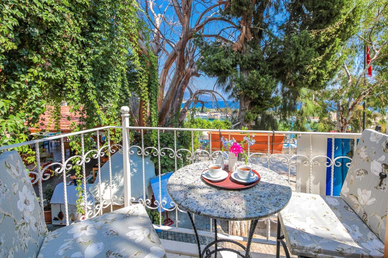 Turkuaz Pansiyon Kaş Exteriör bild