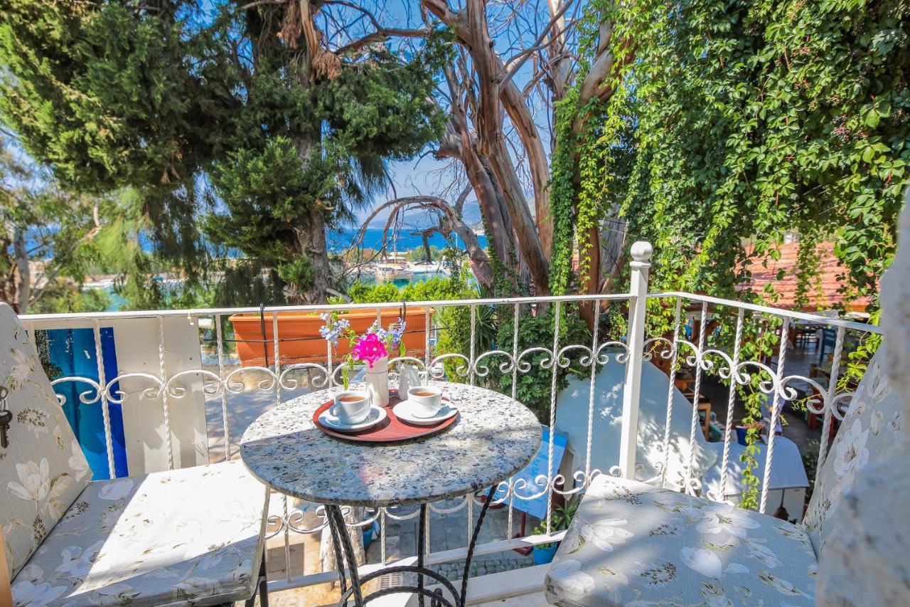Turkuaz Pansiyon Kaş Exteriör bild