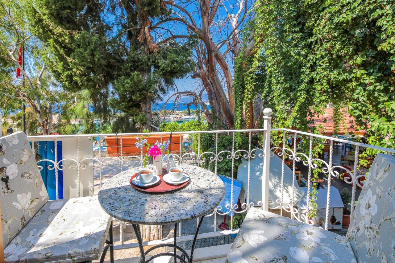 Turkuaz Pansiyon Kaş Exteriör bild