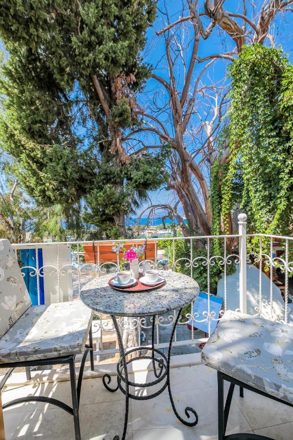 Turkuaz Pansiyon Kaş Exteriör bild