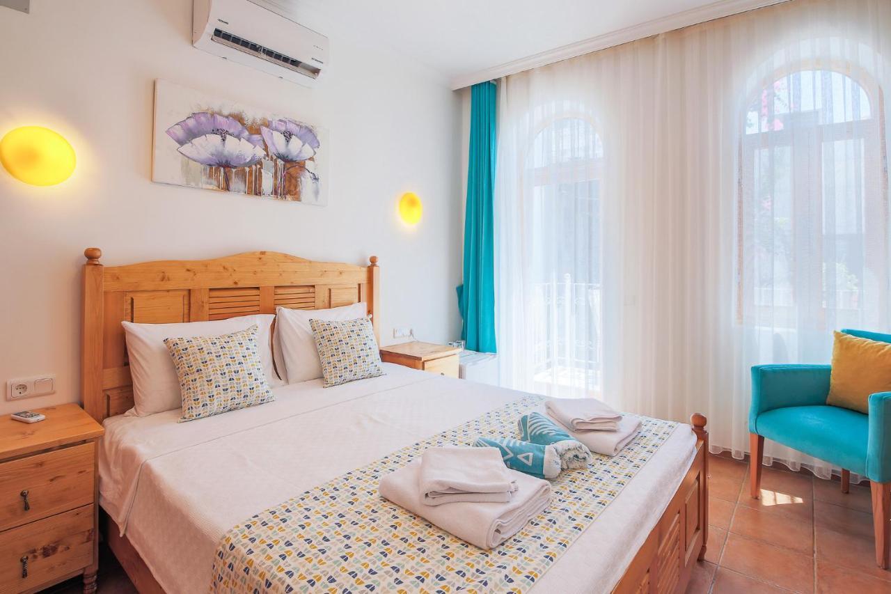 Turkuaz Pansiyon Kaş Exteriör bild