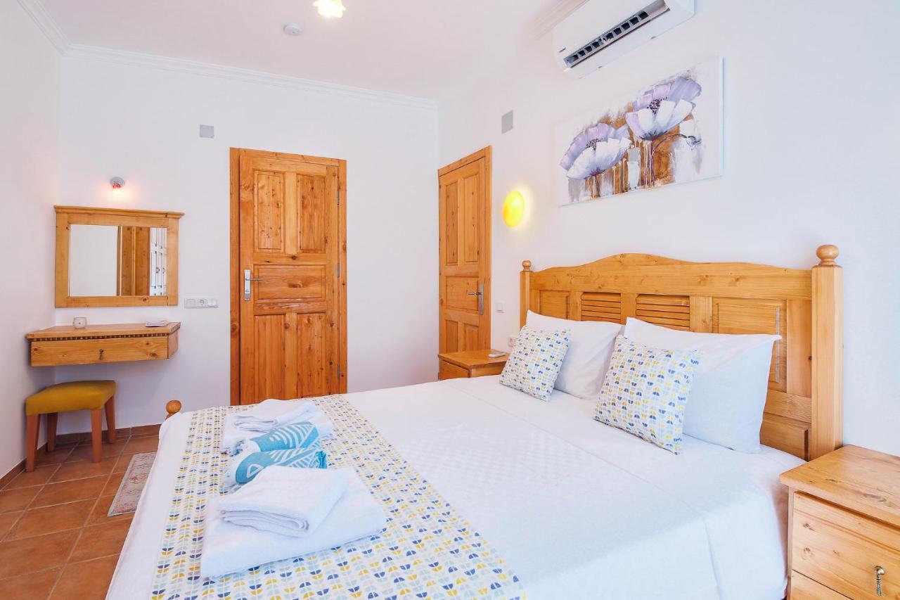 Turkuaz Pansiyon Kaş Exteriör bild